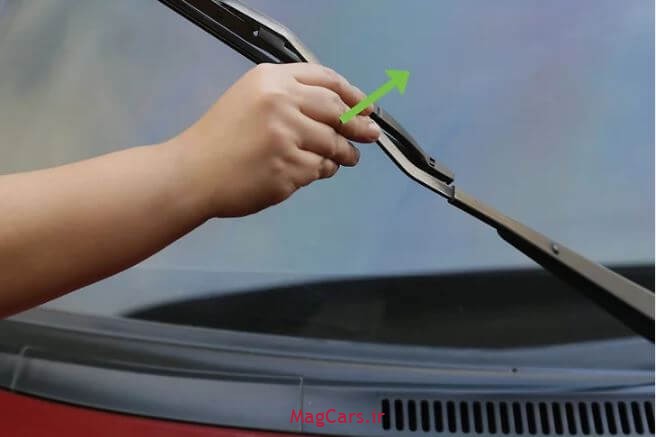 آموزش نحوه ی تمیز کردن شیشه خودرو + توضیحات کامل (1)